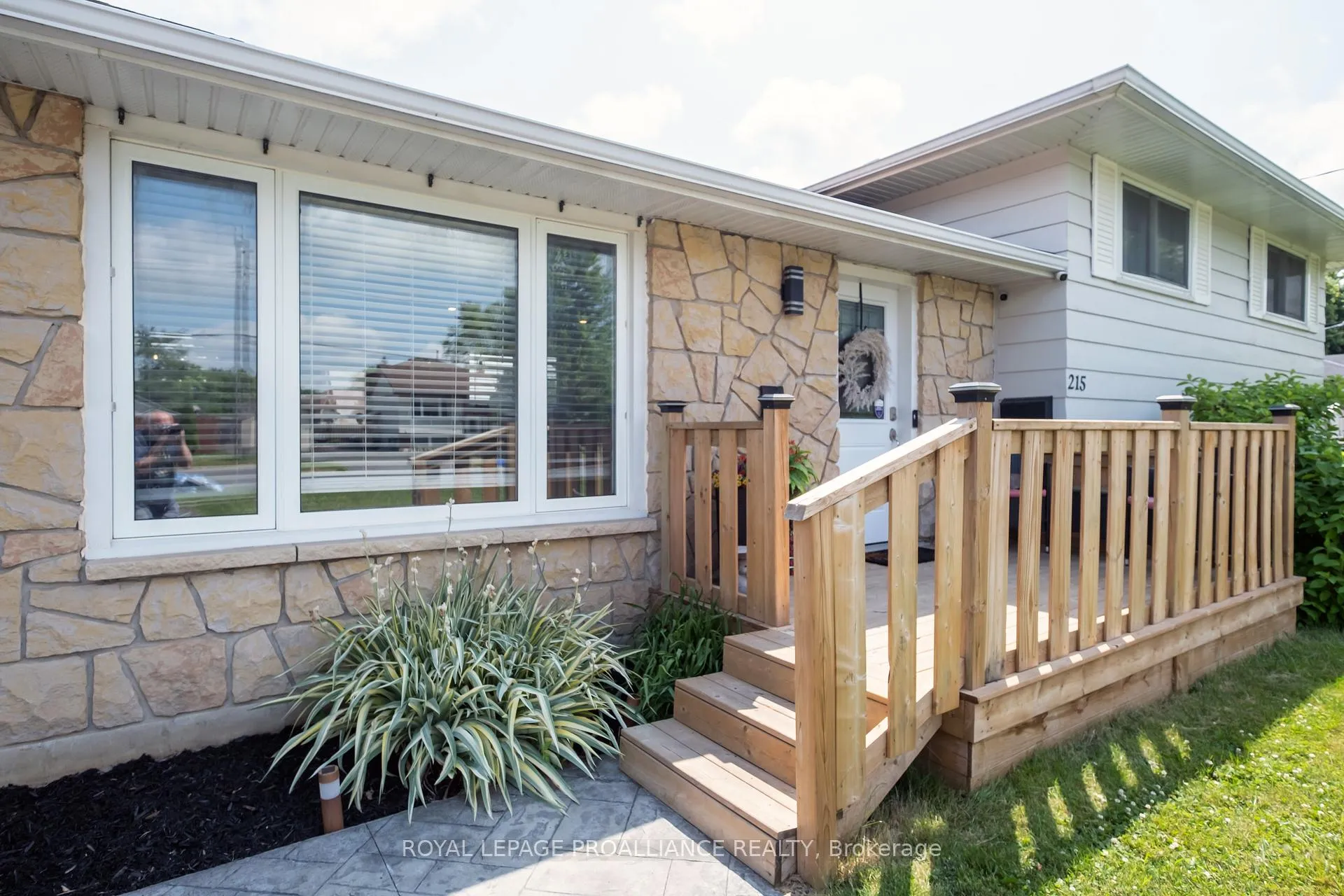 Photo 3 of 215 Haig Road, Belleville, Belleville Ward — HOMEH