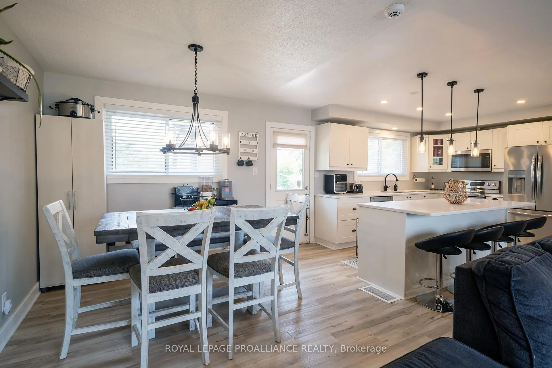 Photo 16 of 215 Haig Road, Belleville, Belleville Ward — HOMEH