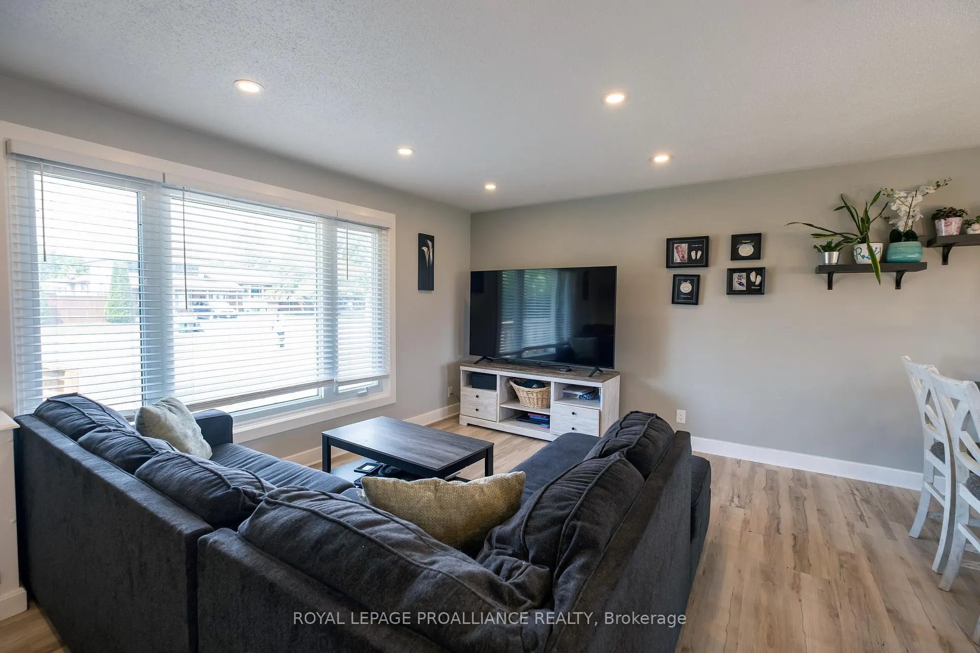 Photo 18 of 215 Haig Road, Belleville, Belleville Ward — HOMEH