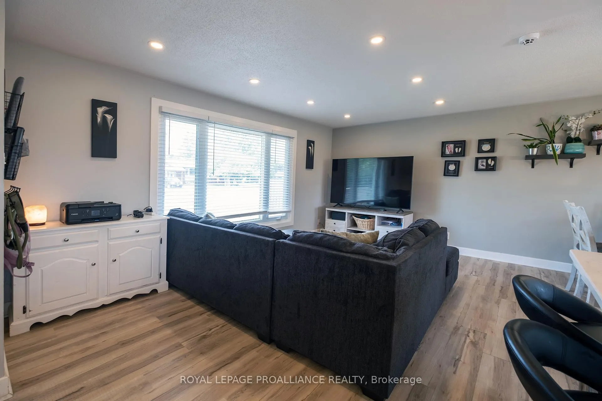 Photo 19 of 215 Haig Road, Belleville, Belleville Ward — HOMEH