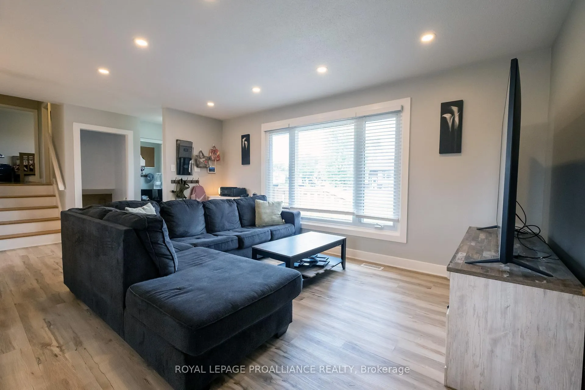 Photo 21 of 215 Haig Road, Belleville, Belleville Ward — HOMEH