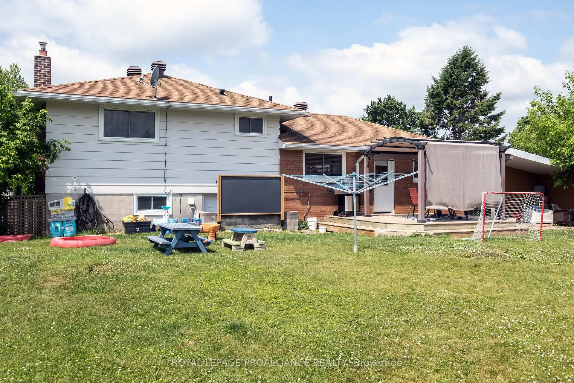 Photo 35 of 215 Haig Road, Belleville, Belleville Ward — HOMEH