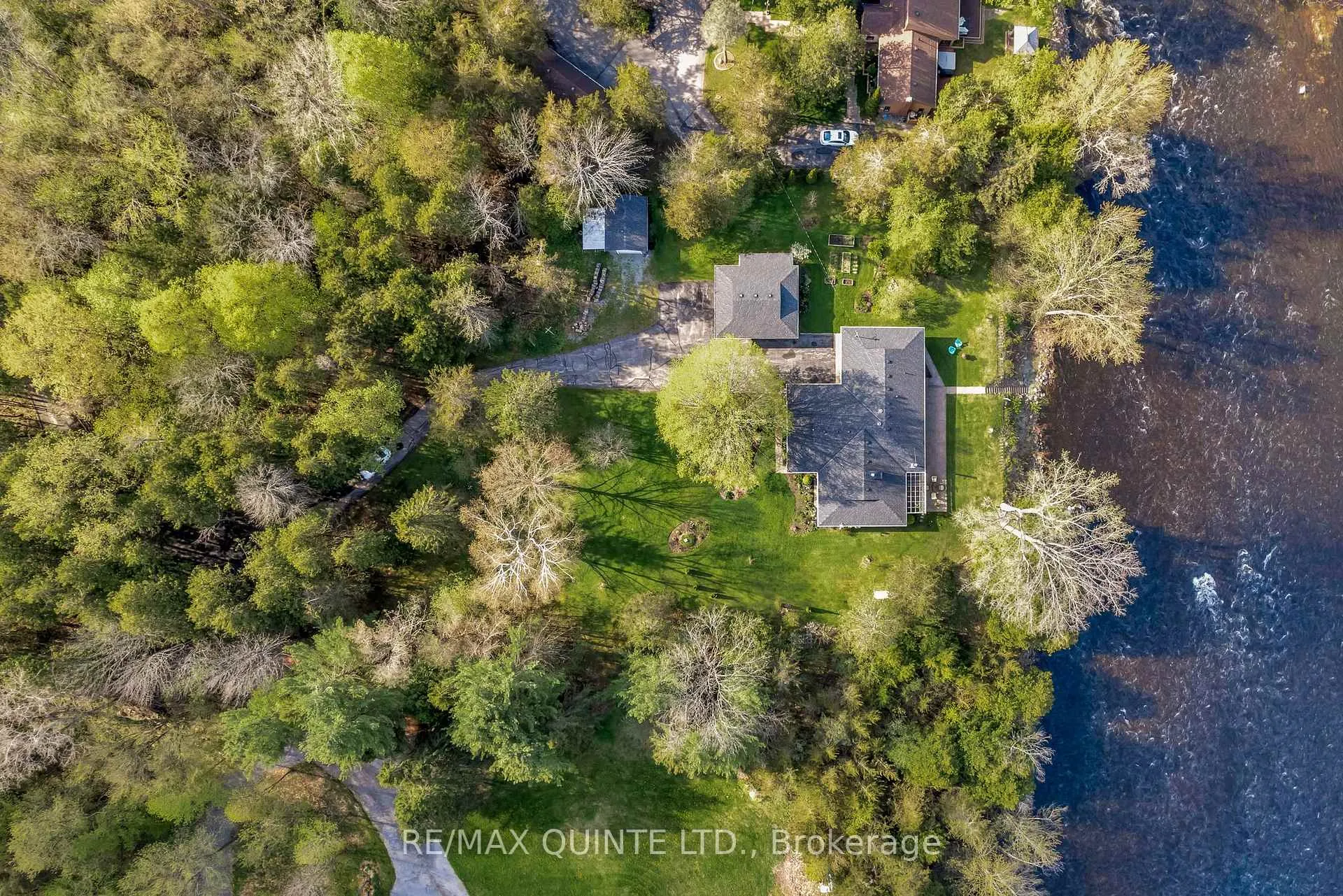 Photo 3 of 150a Hoskin Road, Belleville, Thurlow Ward — HOMEH