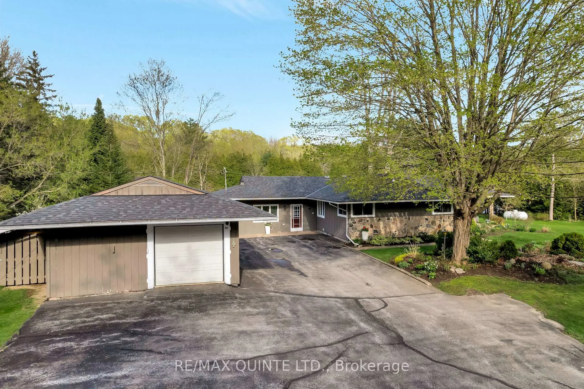 Photo 6 of 150a Hoskin Road, Belleville, Thurlow Ward — HOMEH