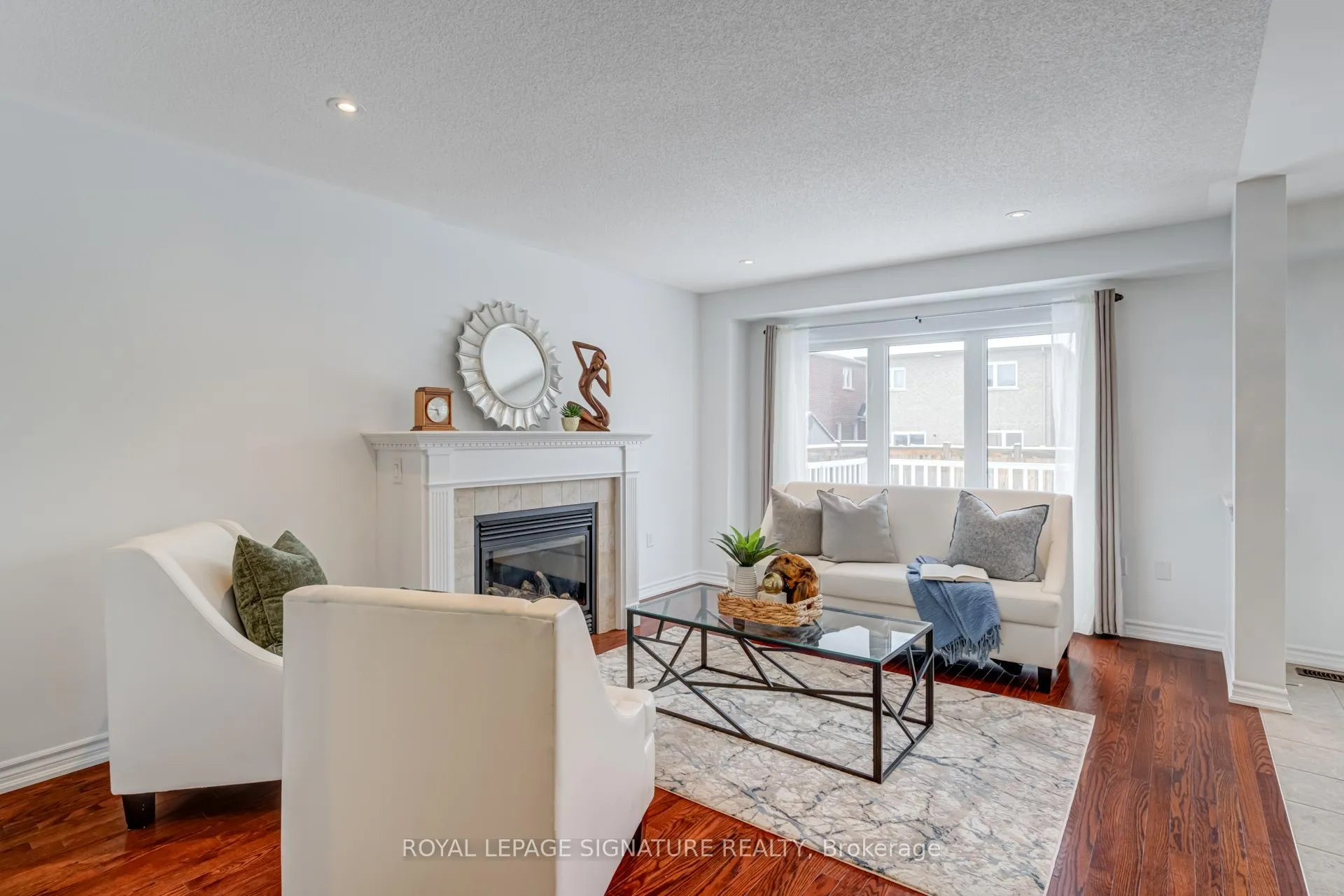 Photo 9 of 1343 Cronk Court, Oshawa, Eastdale — HOMEH