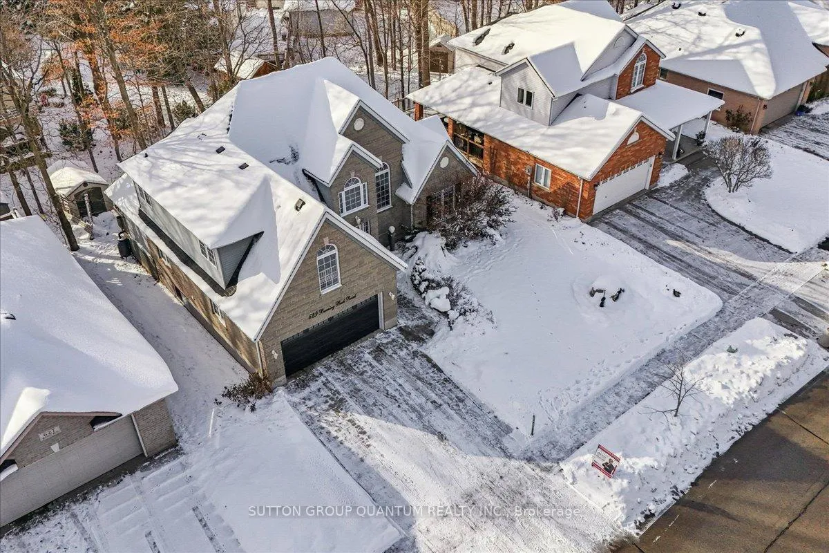 Photo 5 of 629 Burning Bush Road, Waterloo, North Lakeshore — HOMEH
