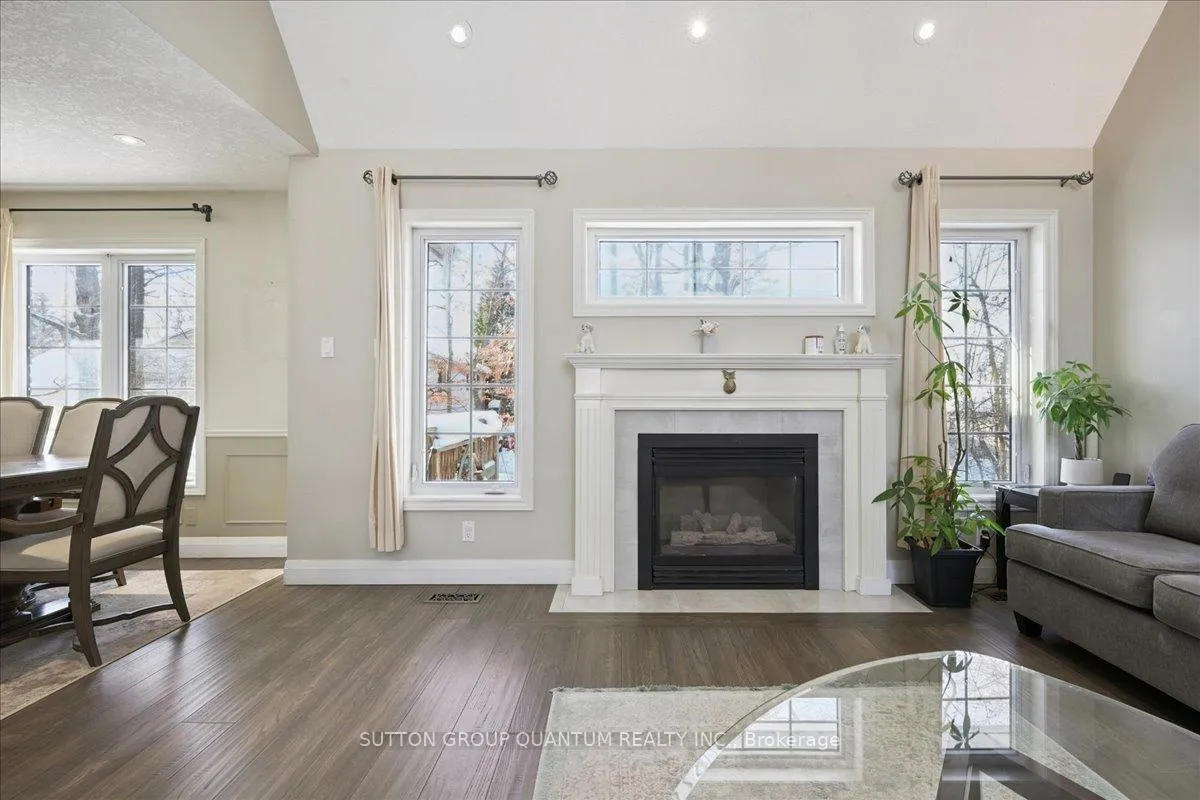 Photo 11 of 629 Burning Bush Road, Waterloo, North Lakeshore — HOMEH