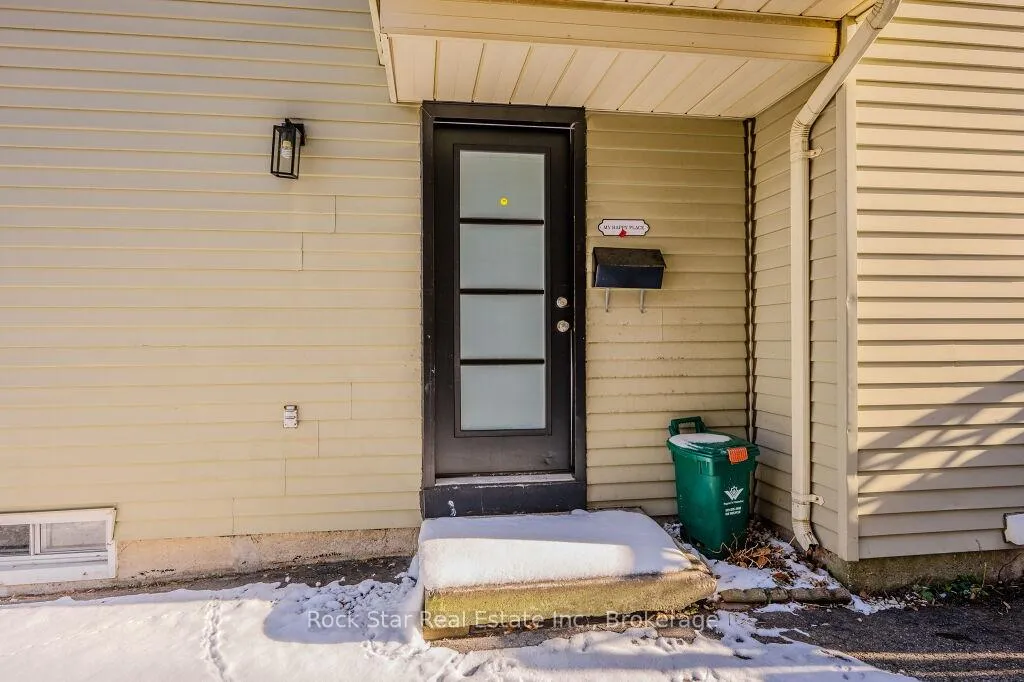 Photo 2 of 77 Timberlane Crescent, Kitchener, Forest Heights — HOMEH