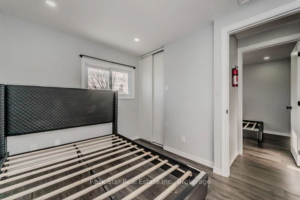 Photo 14 of 77 Timberlane Crescent, Kitchener, Forest Heights — HOMEH