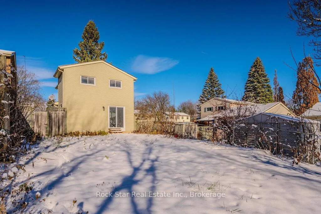 Photo 21 of 77 Timberlane Crescent, Kitchener, Forest Heights — HOMEH