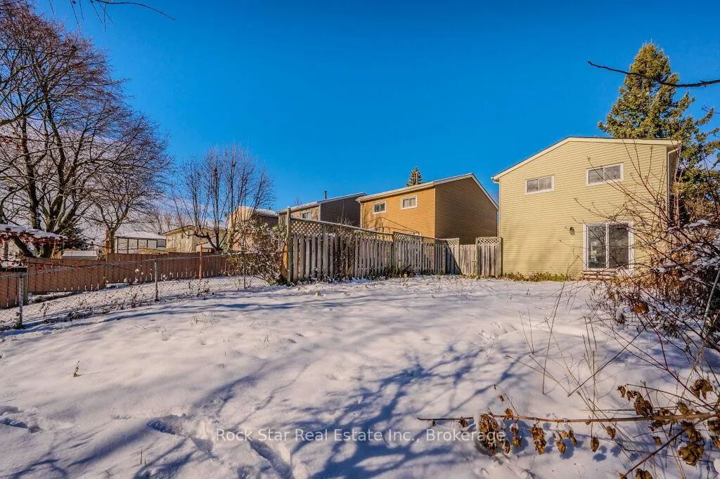 Photo 22 of 77 Timberlane Crescent, Kitchener, Forest Heights — HOMEH