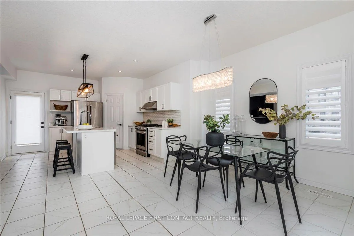 Photo 5 of 168 Summerset Drive, Barrie, Ardagh — HOMEH