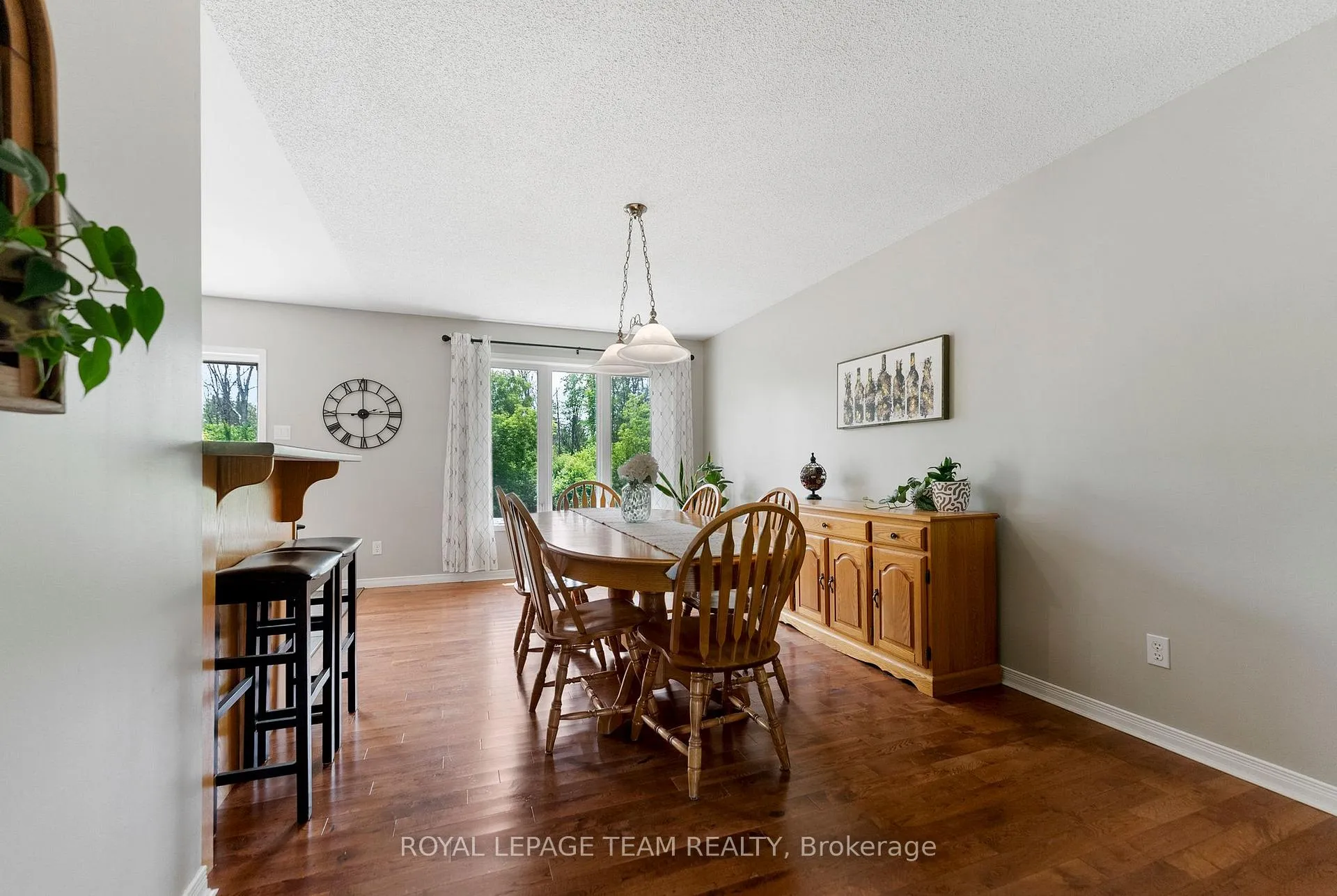 Photo 8 of 79 Mountain View Road, McNab/Braeside, Mcnab/Braeside Twps — HOMEH