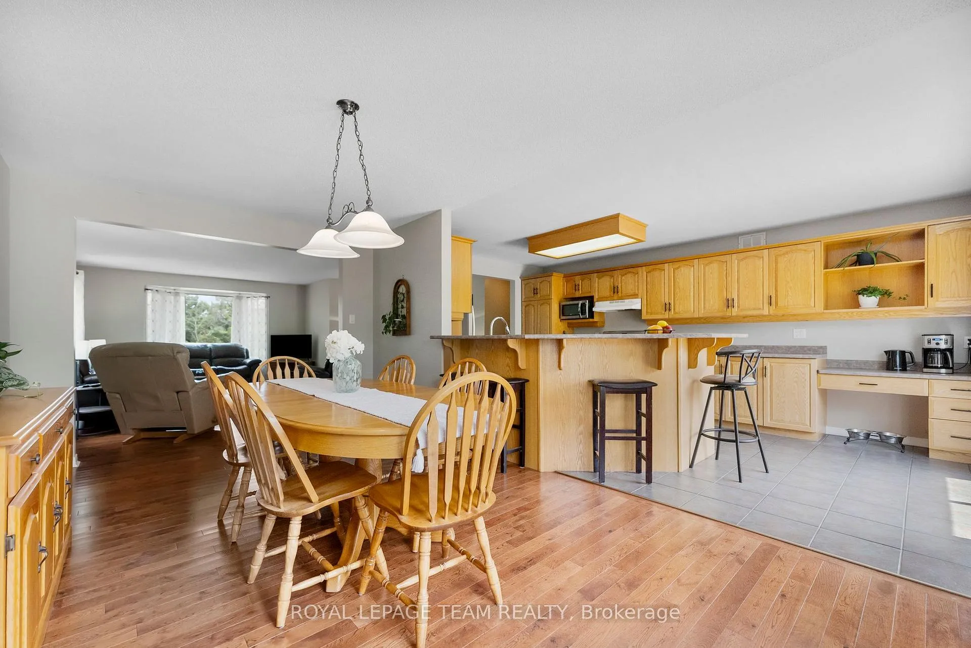 Photo 9 of 79 Mountain View Road, McNab/Braeside, Mcnab/Braeside Twps — HOMEH