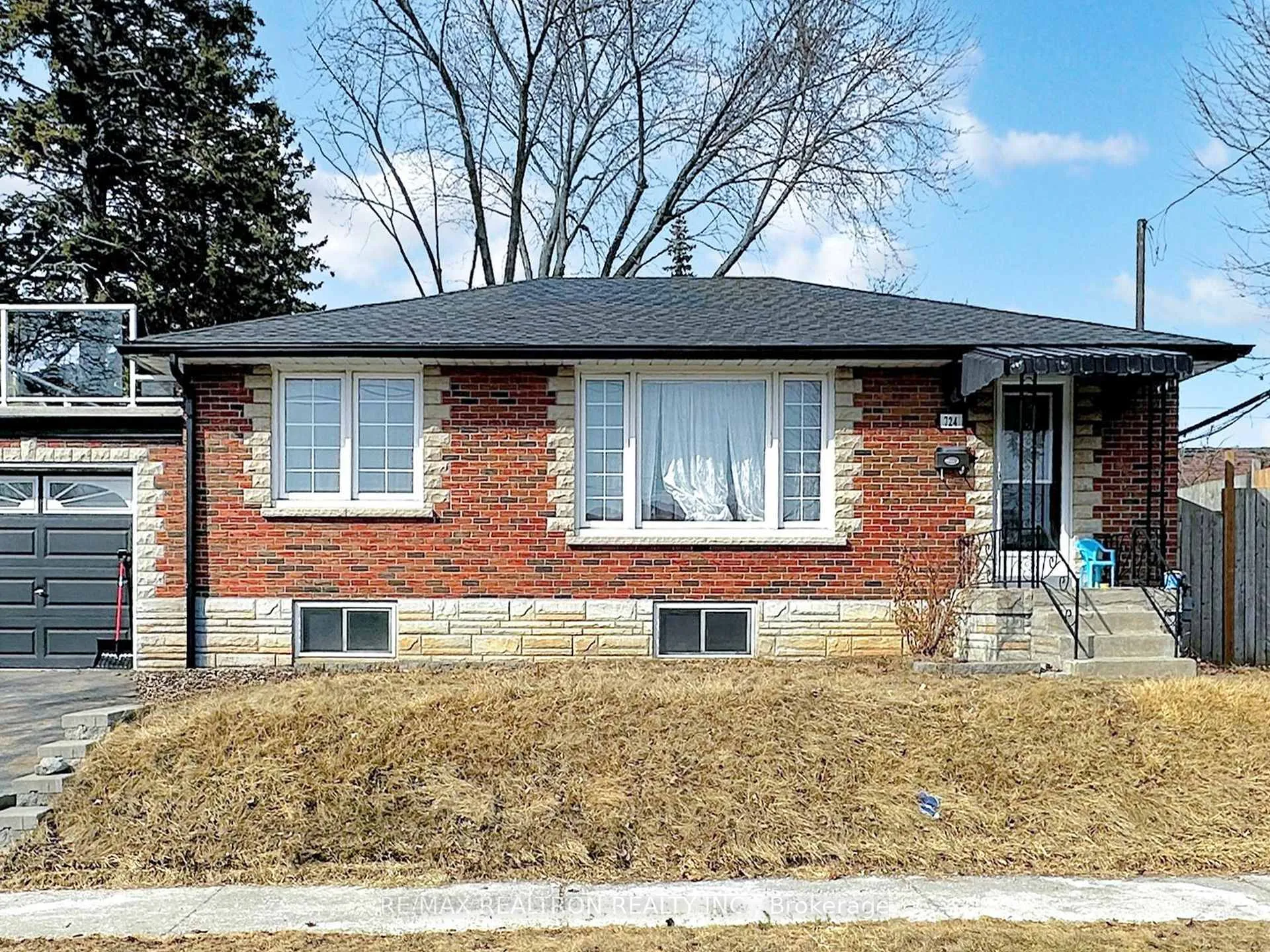 Photo 1 of 724 Phillip Murray Avenue, Oshawa, Lakeview — HOMEH