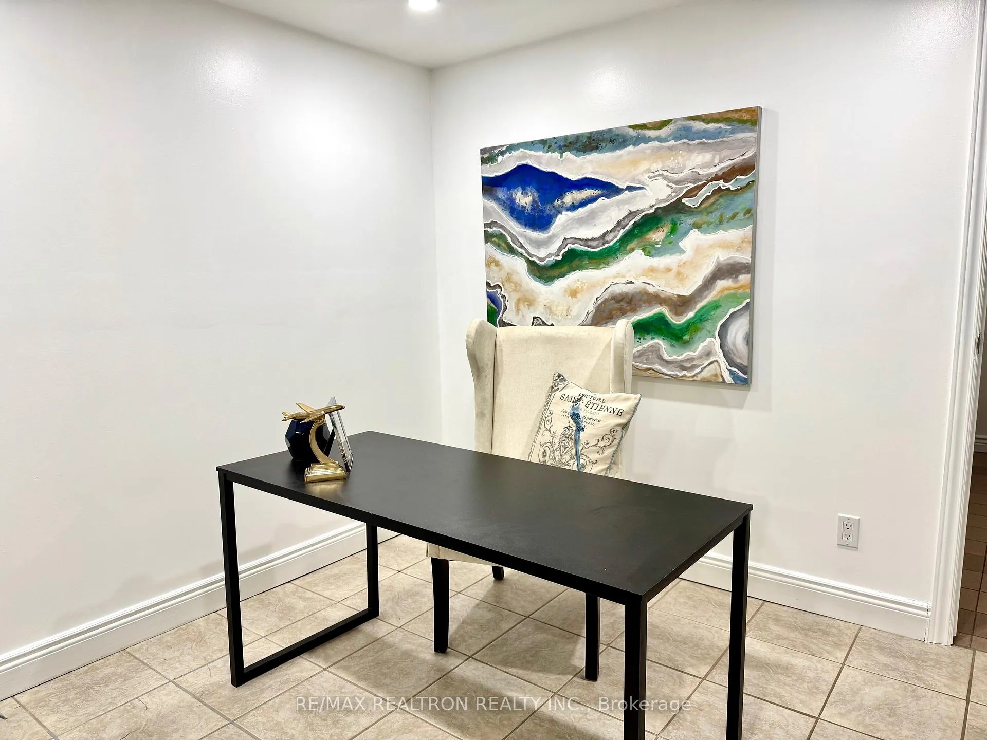 Photo 12 of 724 Phillip Murray Avenue, Oshawa, Lakeview — HOMEH