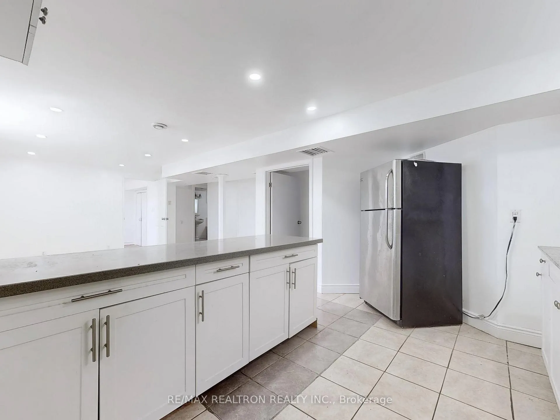 Photo 25 of 724 Phillip Murray Avenue, Oshawa, Lakeview — HOMEH