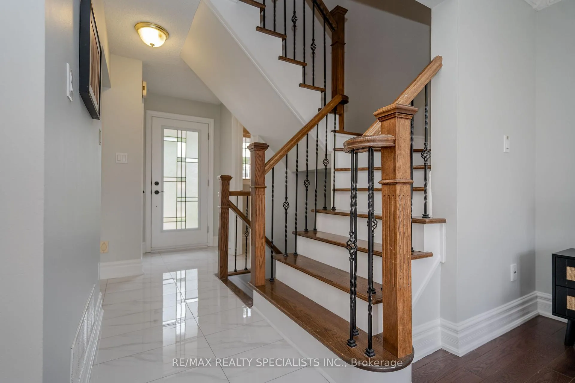 Photo 19 of 16 Mullis Crescent, Brampton, Fletcher's West — HOMEH