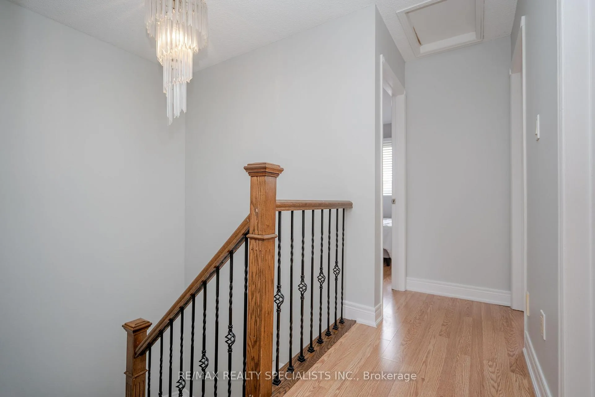 Photo 20 of 16 Mullis Crescent, Brampton, Fletcher's West — HOMEH
