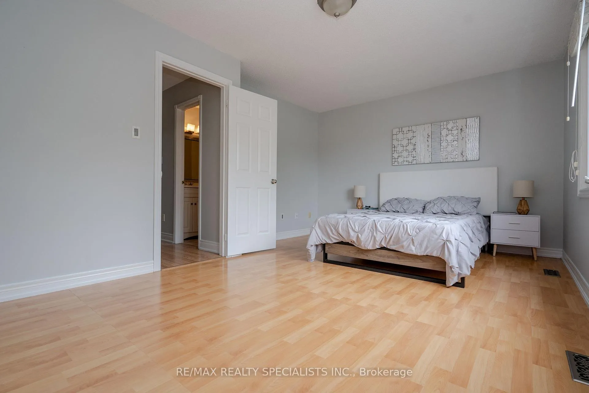 Photo 22 of 16 Mullis Crescent, Brampton, Fletcher's West — HOMEH