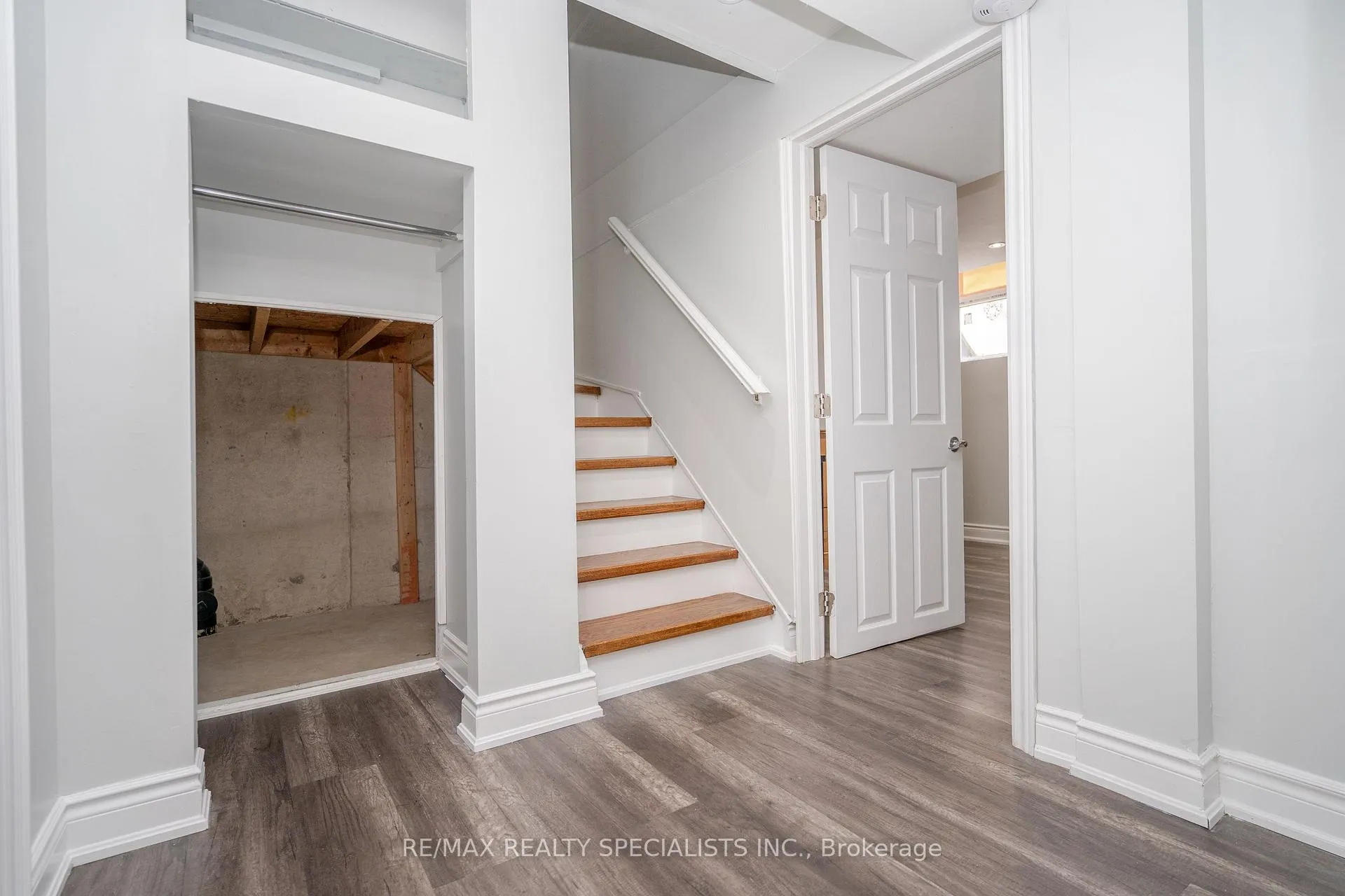 Photo 30 of 16 Mullis Crescent, Brampton, Fletcher's West — HOMEH