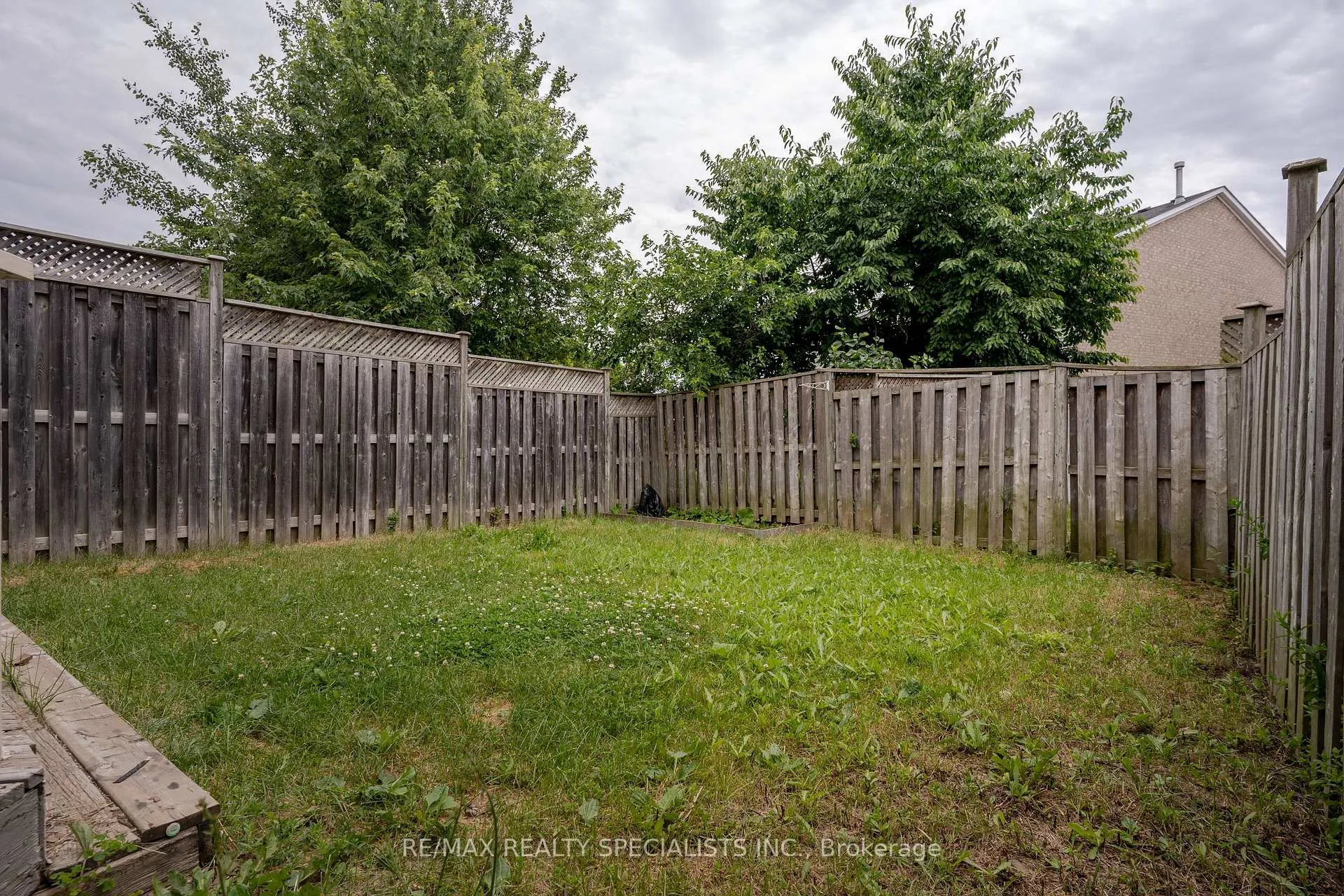 Photo 36 of 16 Mullis Crescent, Brampton, Fletcher's West — HOMEH