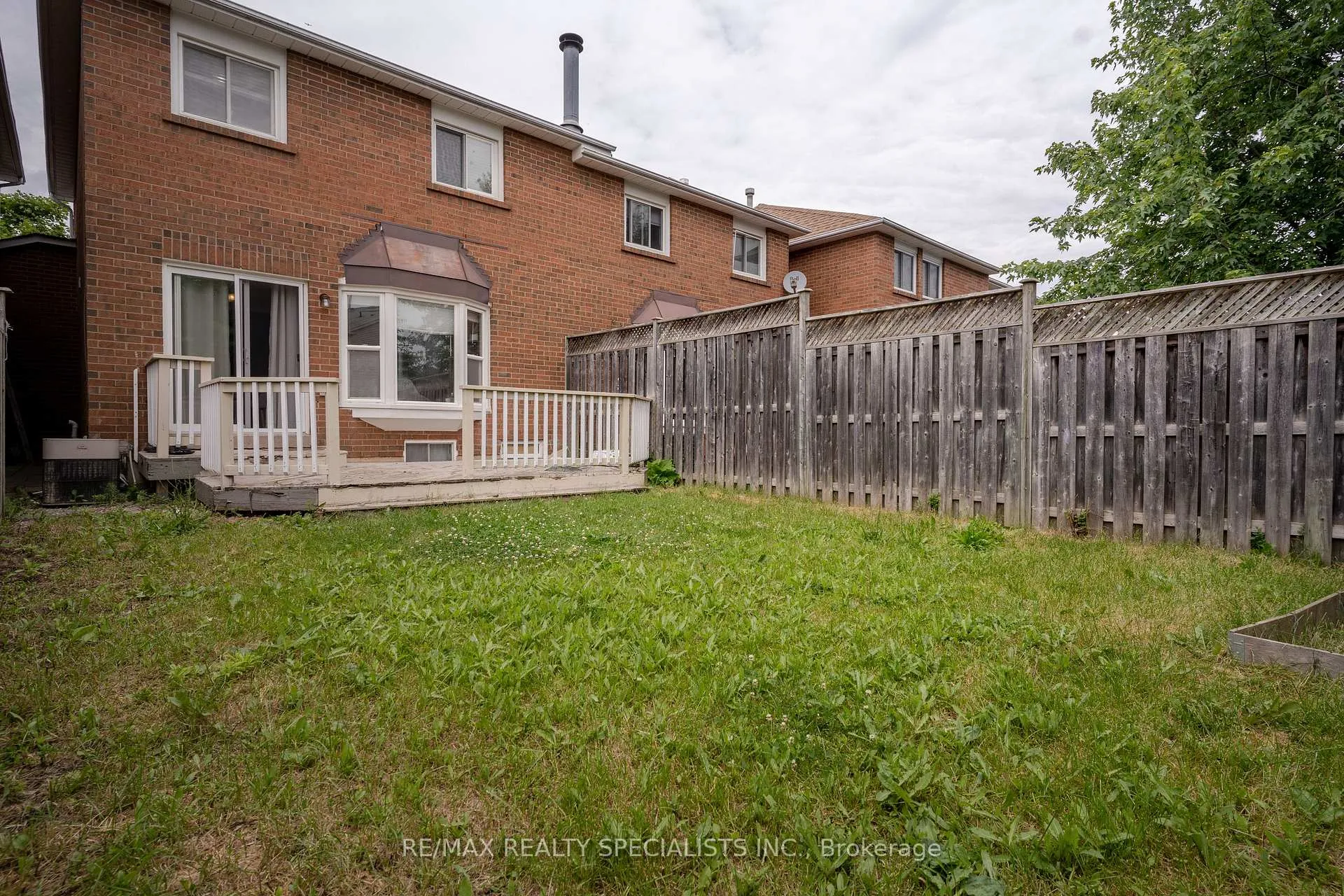 Photo 37 of 16 Mullis Crescent, Brampton, Fletcher's West — HOMEH