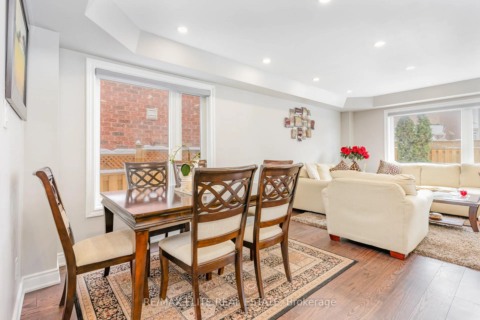 Photo 5 of 125 Ferdinand Avenue, Vaughan, Vellore Village — HOMEH