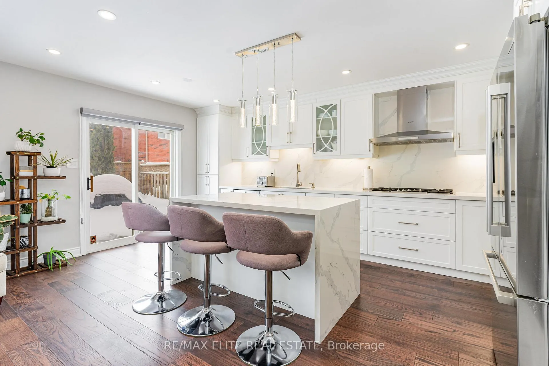 Photo 9 of 125 Ferdinand Avenue, Vaughan, Vellore Village — HOMEH