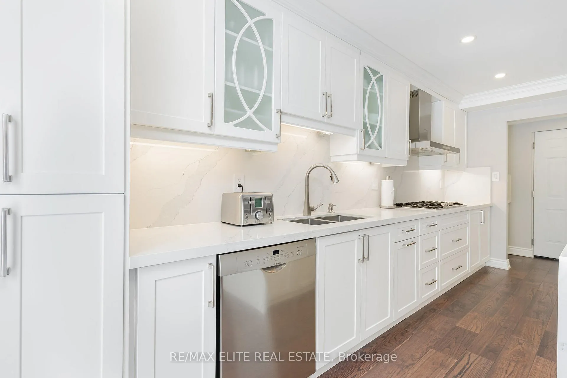 Photo 12 of 125 Ferdinand Avenue, Vaughan, Vellore Village — HOMEH