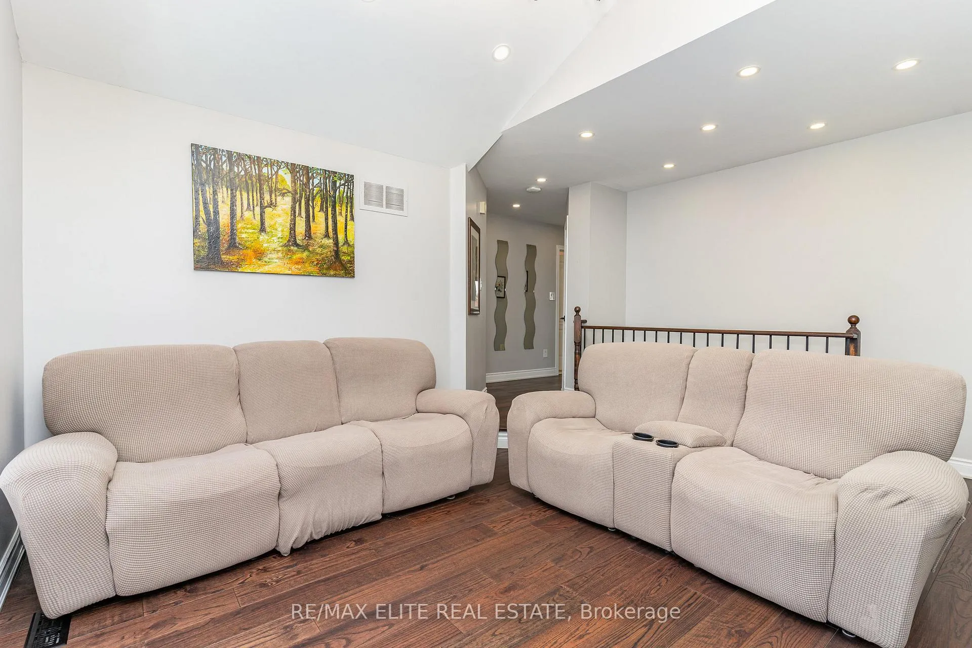Photo 18 of 125 Ferdinand Avenue, Vaughan, Vellore Village — HOMEH