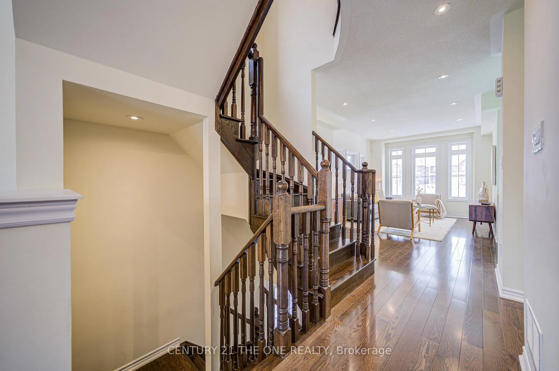 Photo 4 of 281 Dundas Way, Markham, Greensborough — HOMEH
