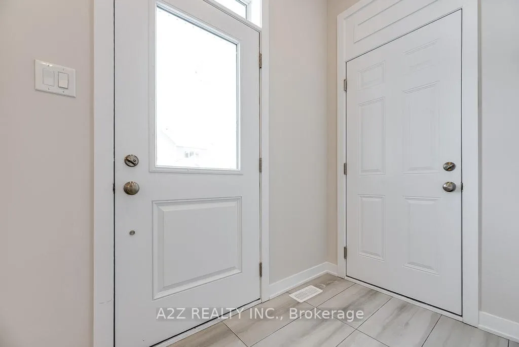 Photo 3 of 264 Surface Lane, Ottawa, Barrhaven - Half Moon Bay — HOMEH