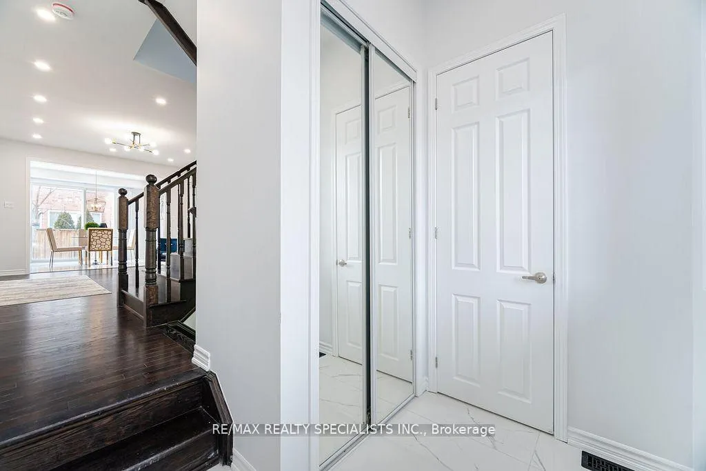Photo 5 of 31 Enford Crescent, Brampton, Northwest Brampton — HOMEH