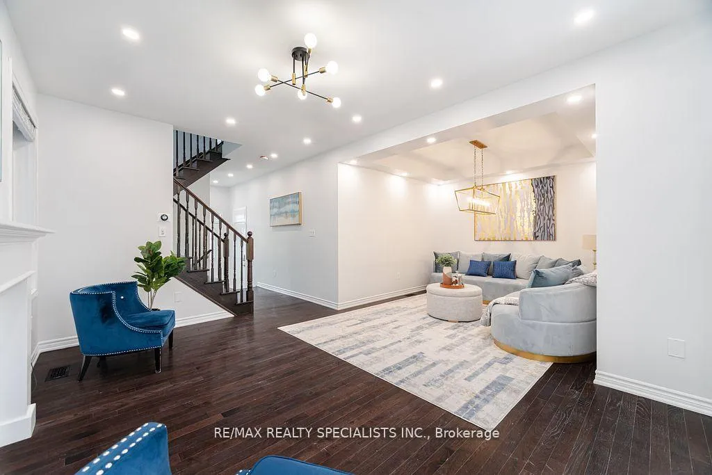 Photo 9 of 31 Enford Crescent, Brampton, Northwest Brampton — HOMEH