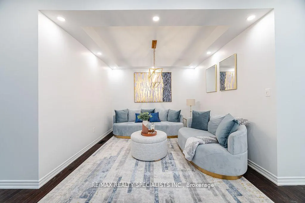 Photo 10 of 31 Enford Crescent, Brampton, Northwest Brampton — HOMEH