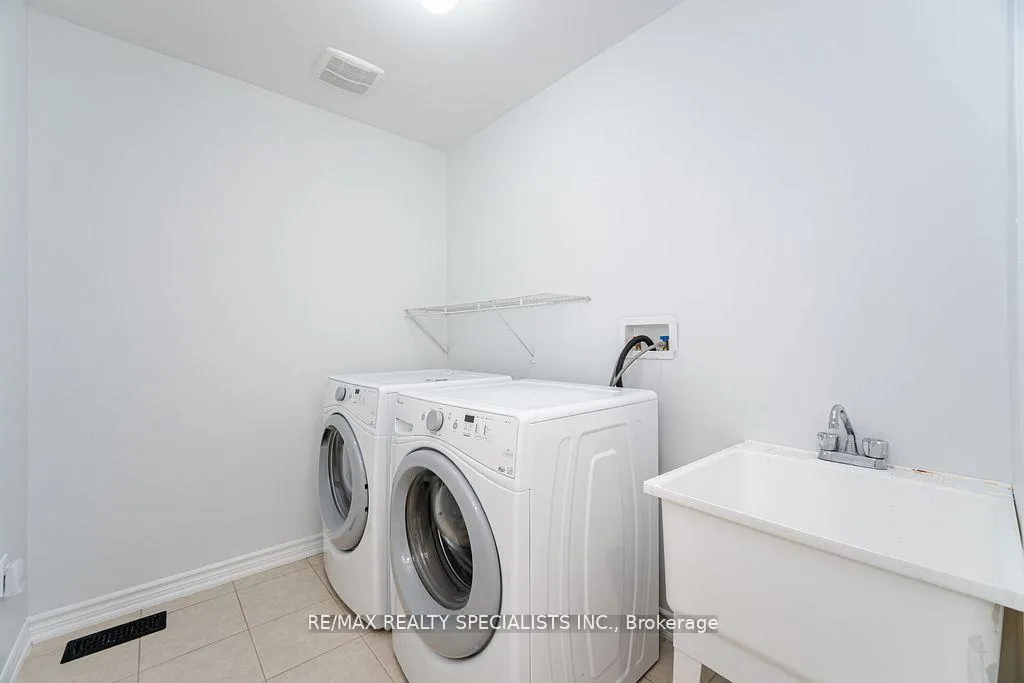 Photo 37 of 31 Enford Crescent, Brampton, Northwest Brampton — HOMEH