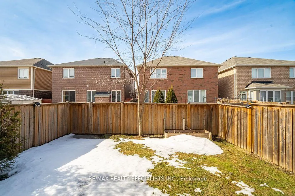 Photo 43 of 31 Enford Crescent, Brampton, Northwest Brampton — HOMEH