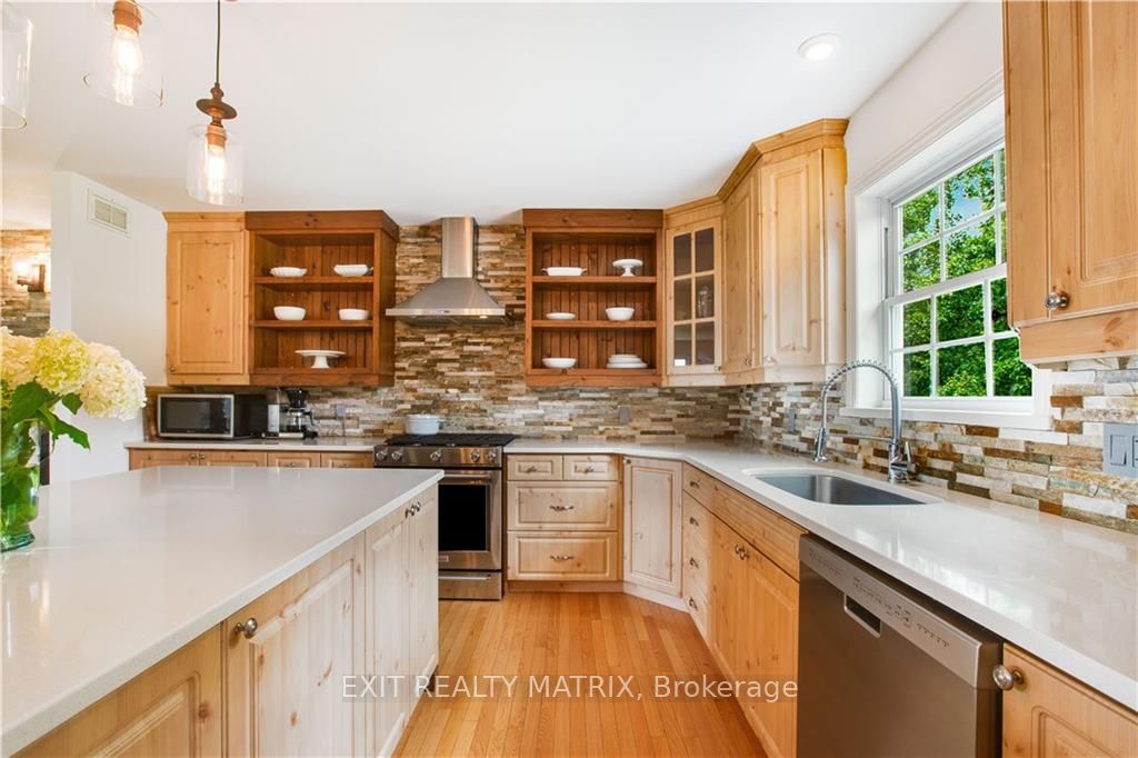 Photo 10 of 142 High Street, Champlain, Vankleek Hill — HOMEH
