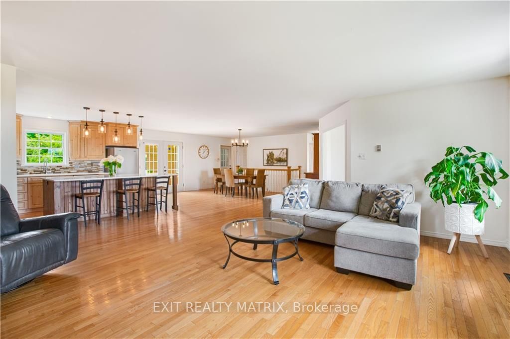 Photo 12 of 142 High Street, Champlain, Vankleek Hill — HOMEH