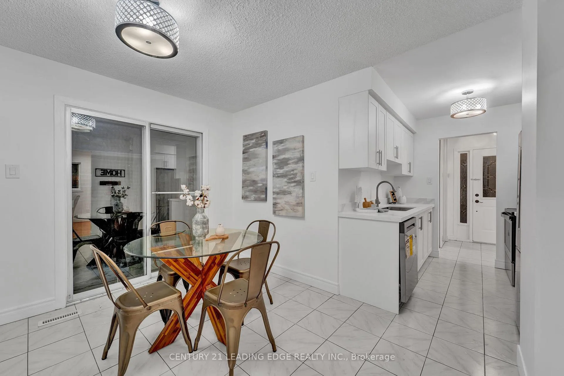 Photo 8 of 832 Donegal Avenue, Oshawa, Vanier — HOMEH