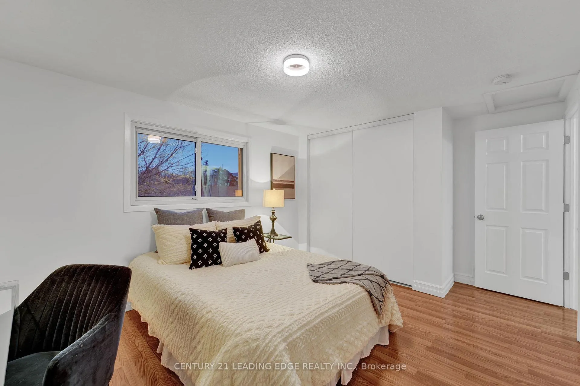 Photo 11 of 832 Donegal Avenue, Oshawa, Vanier — HOMEH