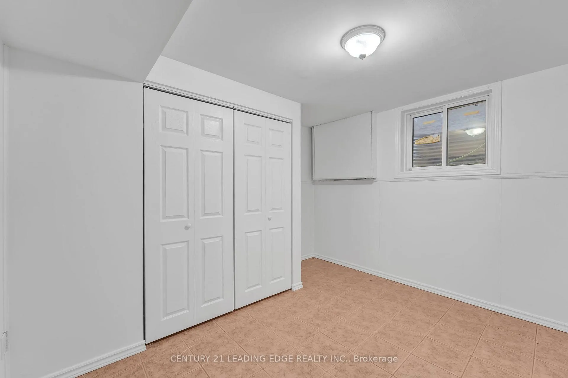 Photo 20 of 832 Donegal Avenue, Oshawa, Vanier — HOMEH