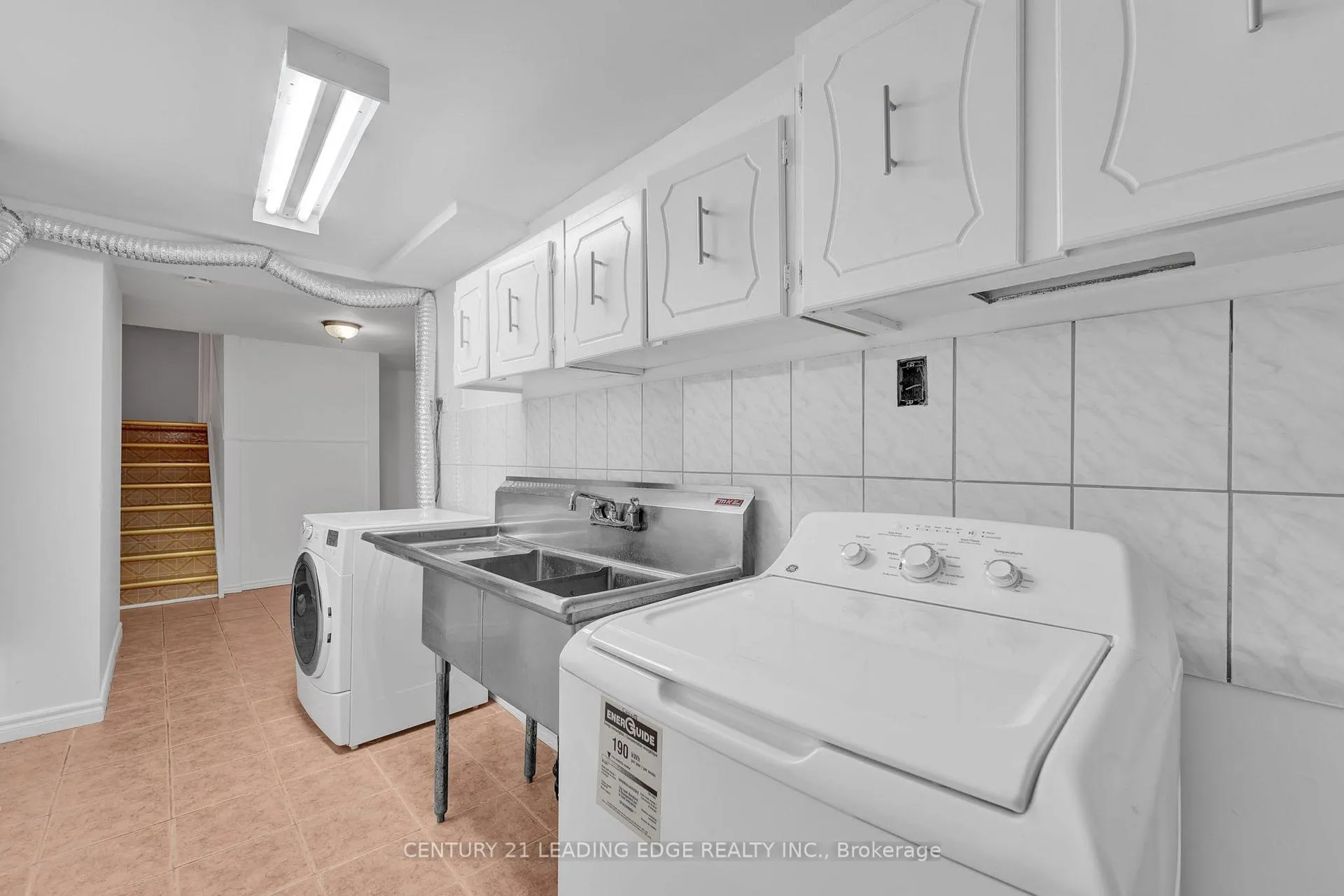 Photo 22 of 832 Donegal Avenue, Oshawa, Vanier — HOMEH