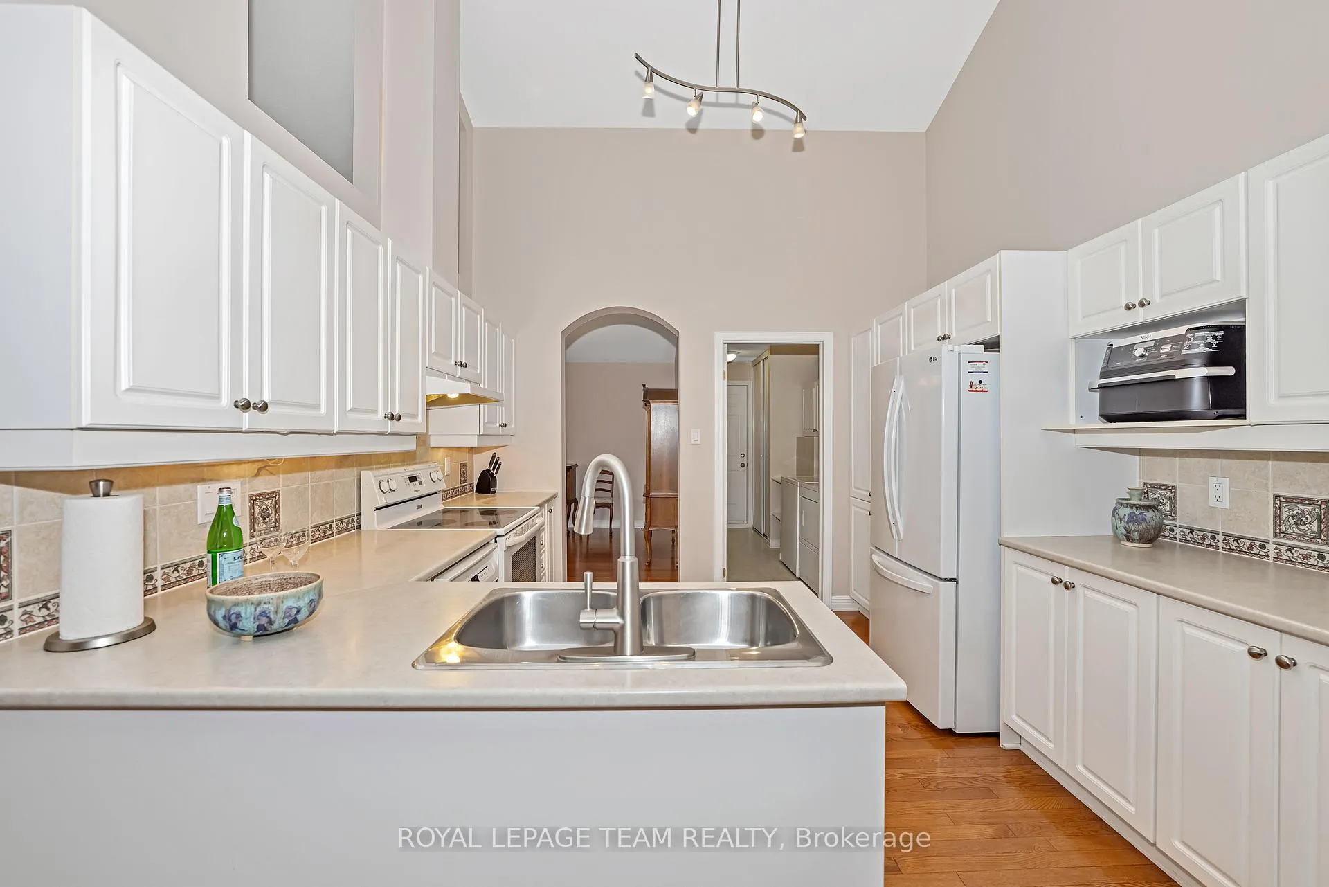 Photo 11 of 2 Peregrine Crescent, Ottawa, Kanata - Bridlewood — HOMEH
