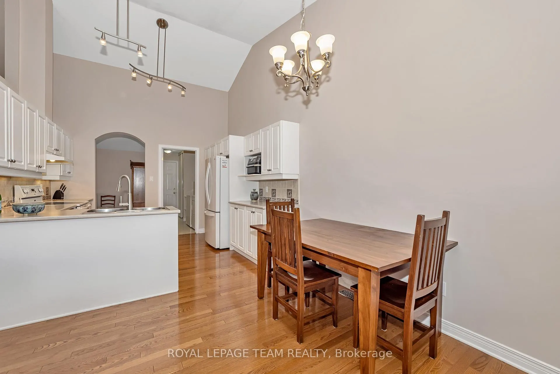Photo 13 of 2 Peregrine Crescent, Ottawa, Kanata - Bridlewood — HOMEH