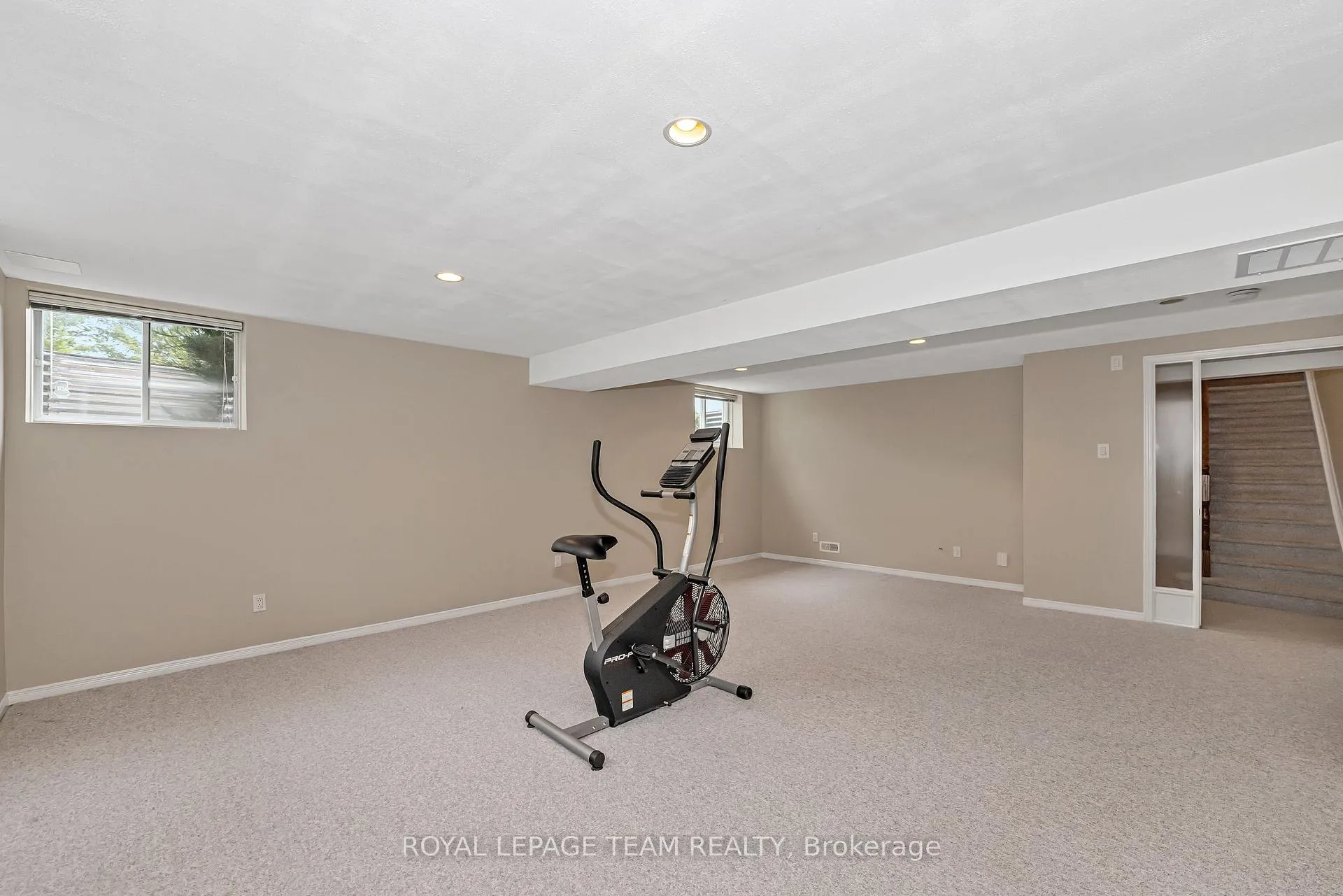 Photo 32 of 2 Peregrine Crescent, Ottawa, Kanata - Bridlewood — HOMEH