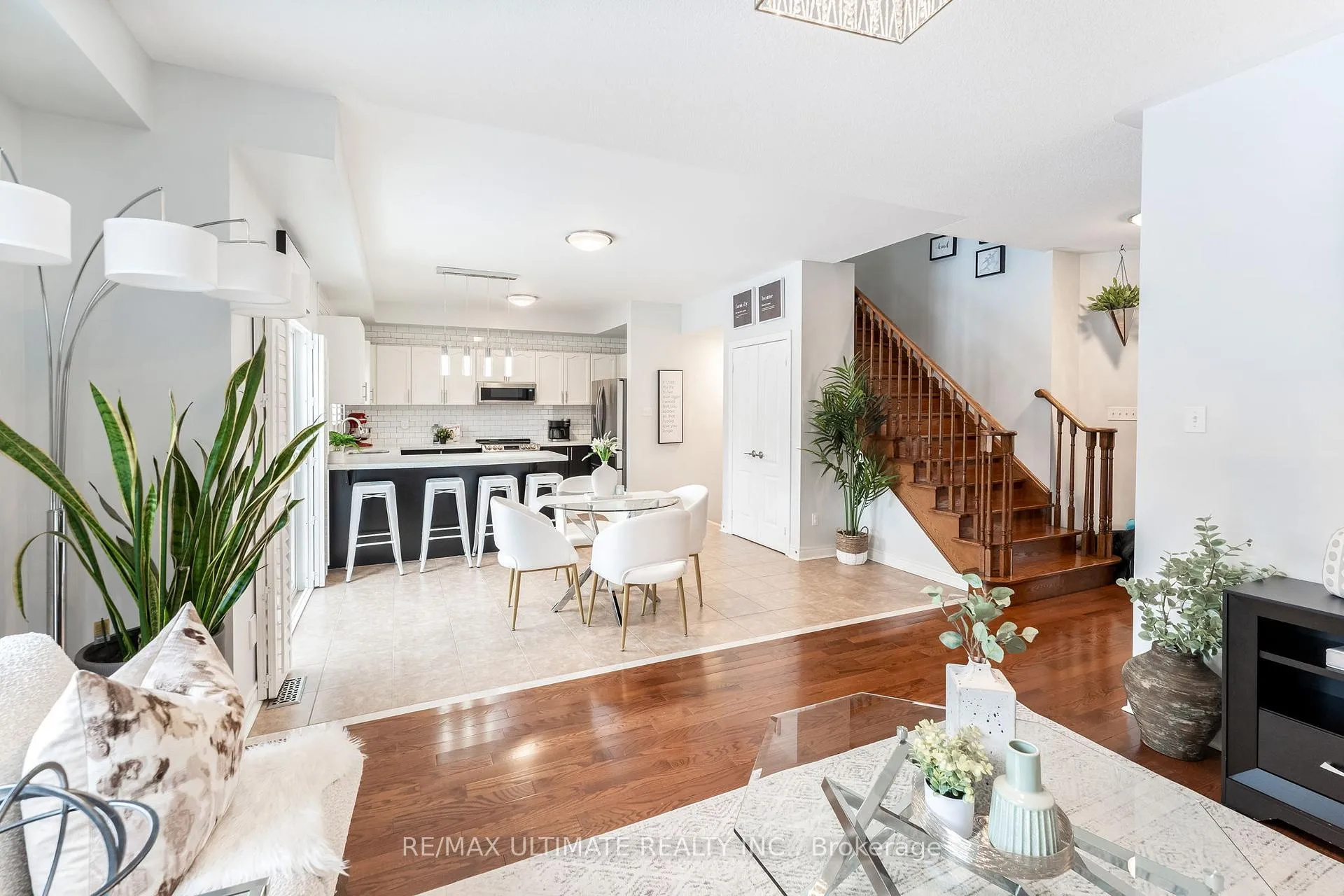 Photo 7 of 9 Foxbury Road, Uxbridge — HOMEH