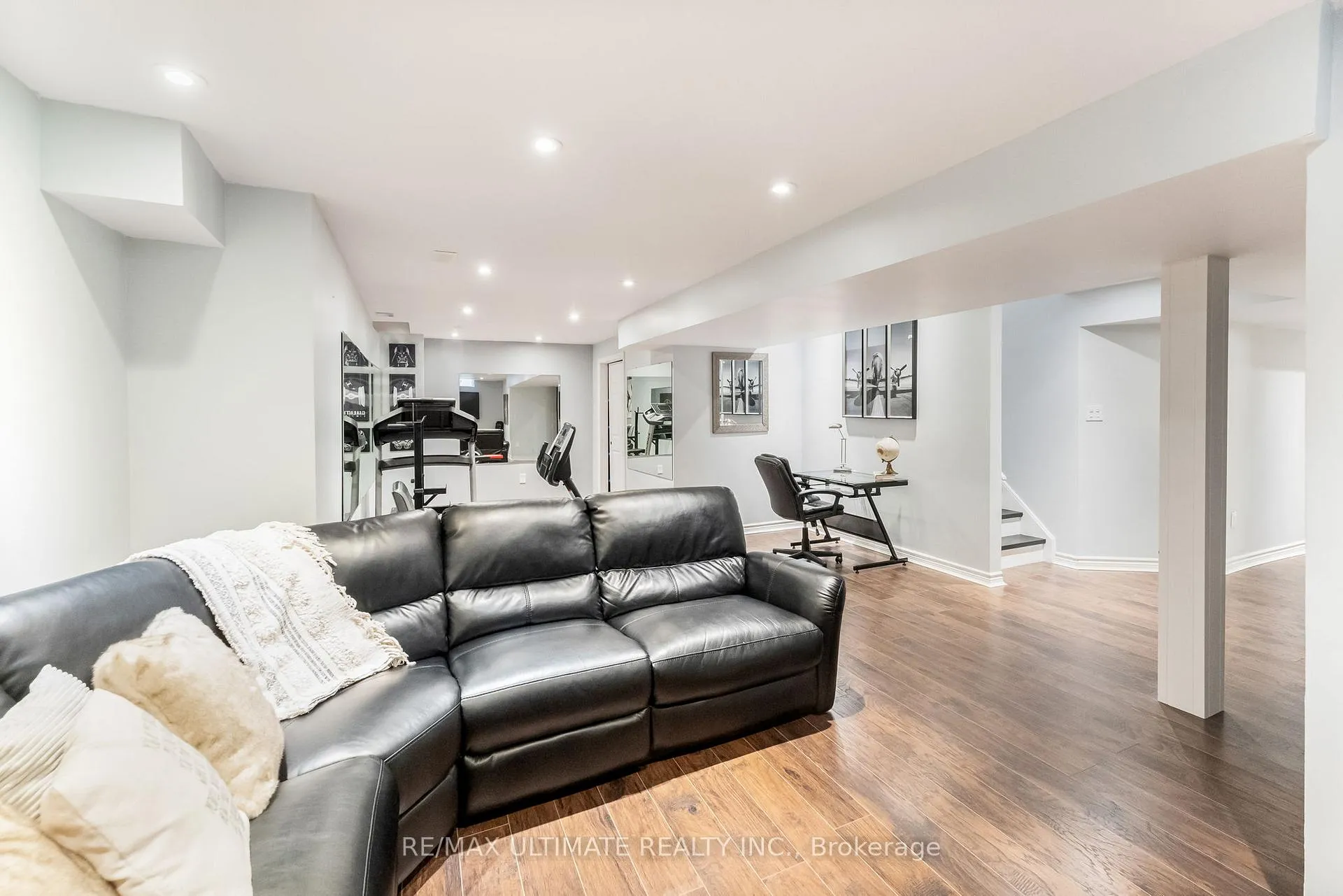 Photo 30 of 9 Foxbury Road, Uxbridge — HOMEH