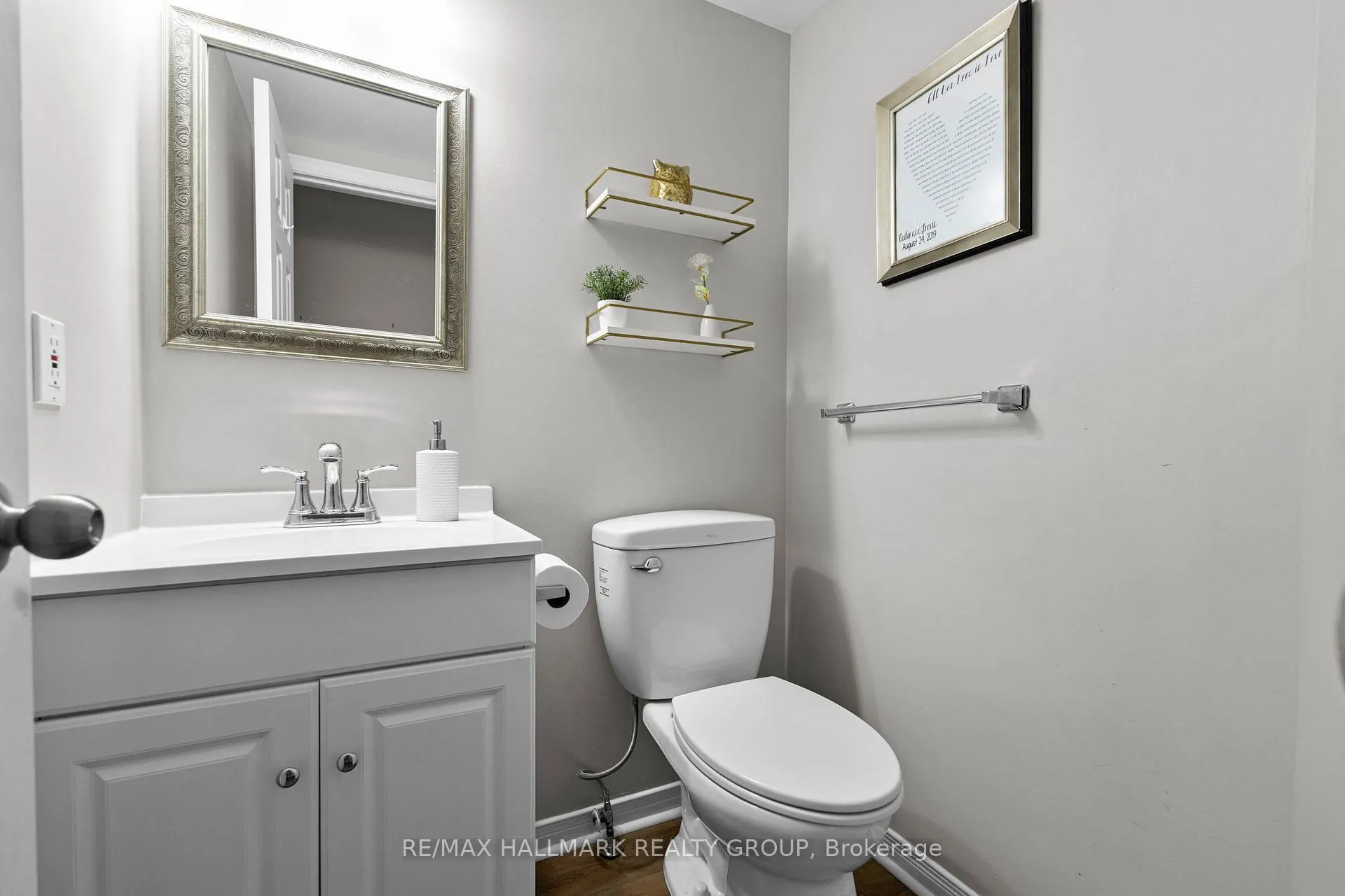 Photo 3 of 37 Roblyn Way, Ottawa, Barrhaven East — HOMEH